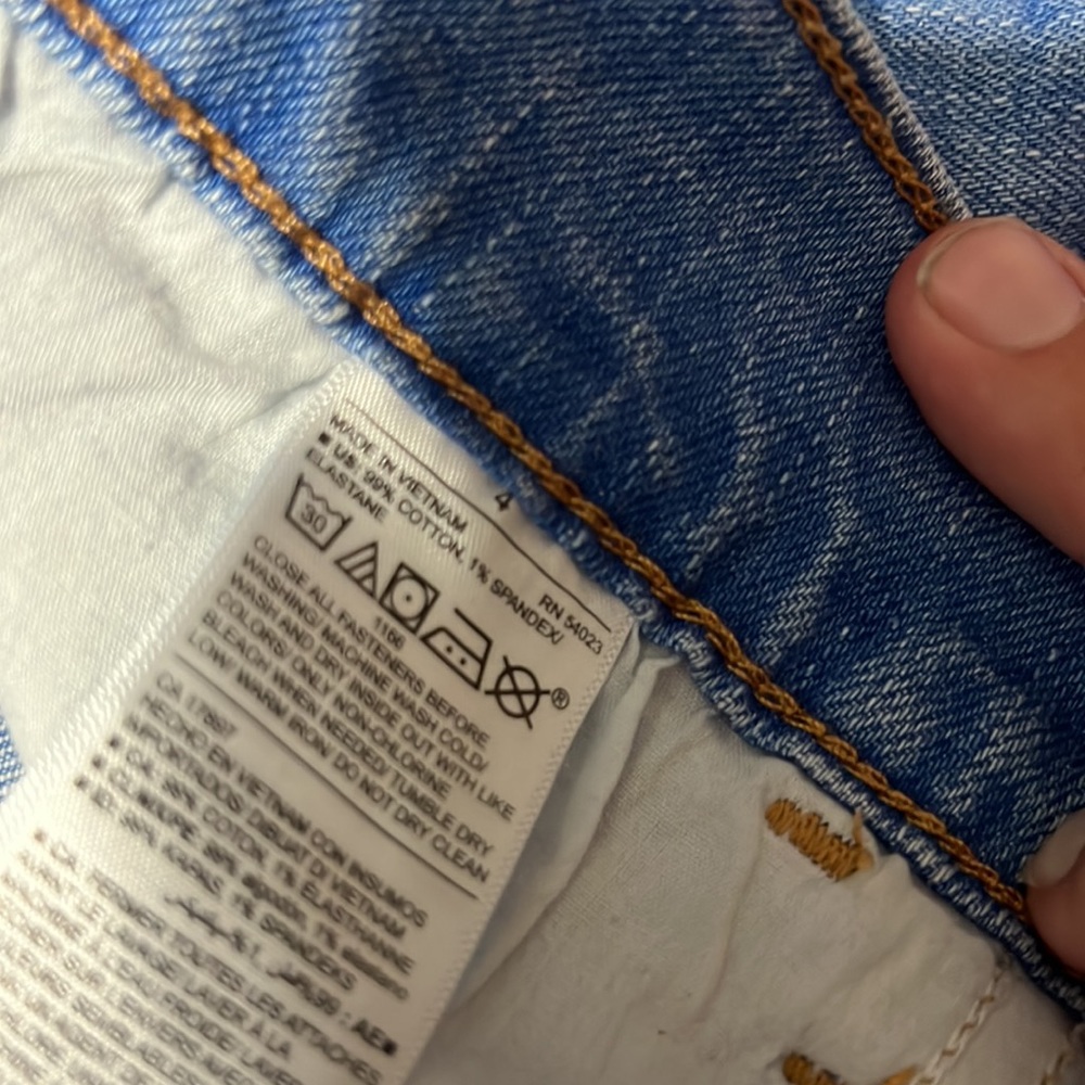Old Navy “Boyfriend” shorts - Picture 2 of 3